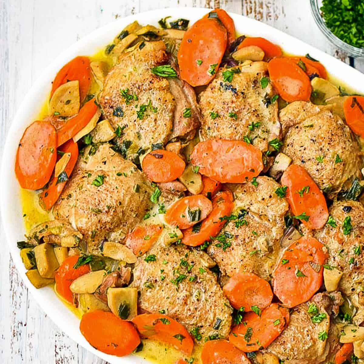 https://www.goodnomshoney.com/wp-content/uploads/2020/01/Low-FODMAP-Instant-Pot-Chicken-Fricassee-Paleo-Whole30-Featured-V2.jpg